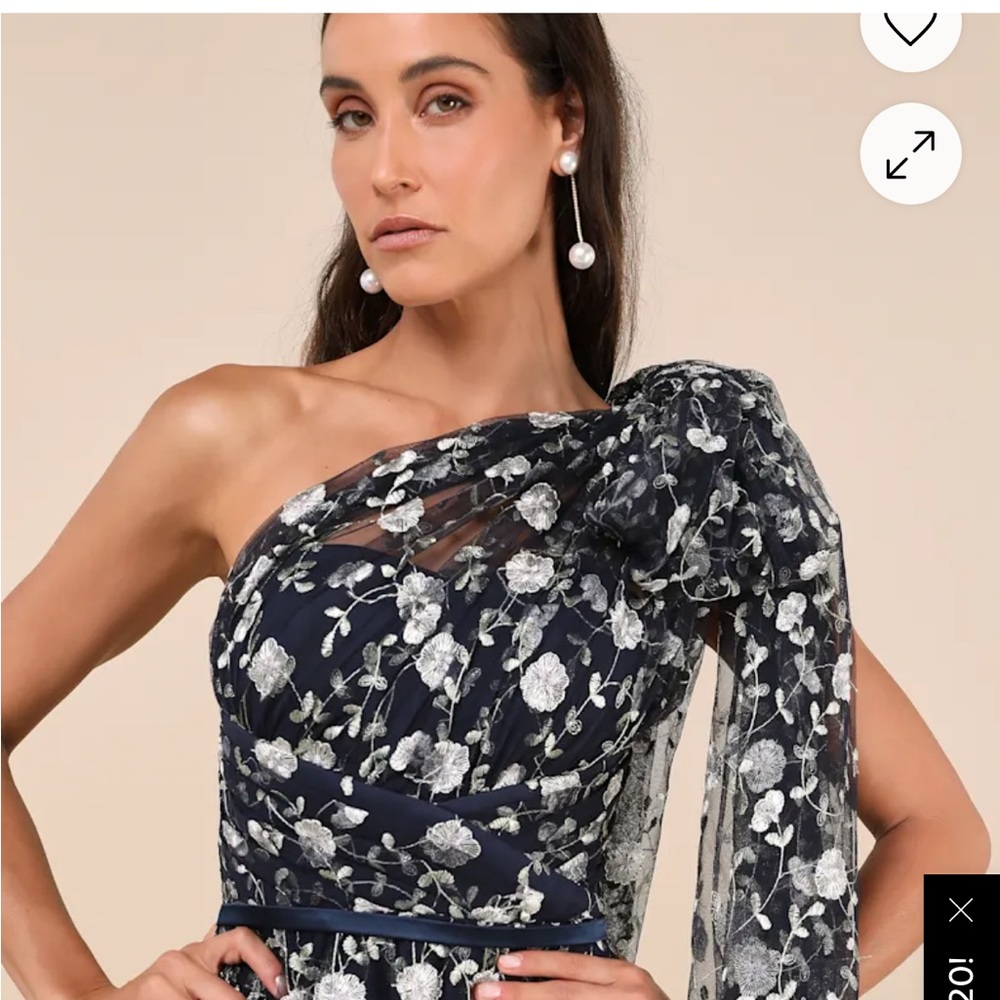 Lulu’s Elegant One-Shoulder embroidered Floral Dress NWT - Picture 2 of 3